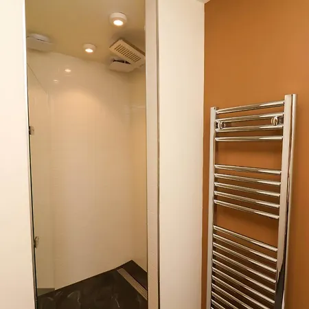 1 Scarborough